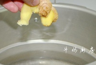 [美食家主题赛--第三季]         海参龙骨汤