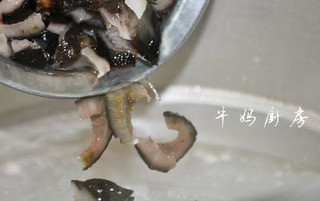 [美食家主题赛--第三季]         海参龙骨汤