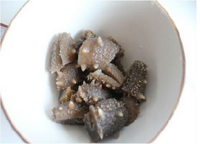 家宴必备奢华版红烧肉——海参红烧肉