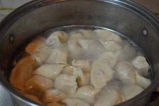 芹菜虾肉水饺