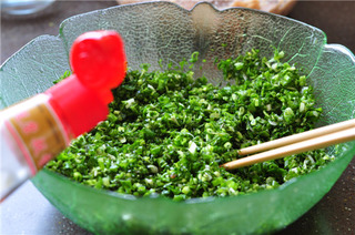 虾肉荠菜灌汤饺