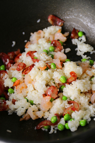 菠萝虾仁炒饭